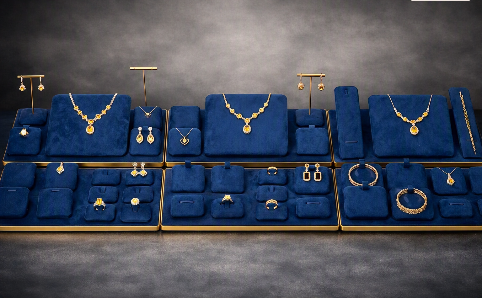 Jewelry Display Set