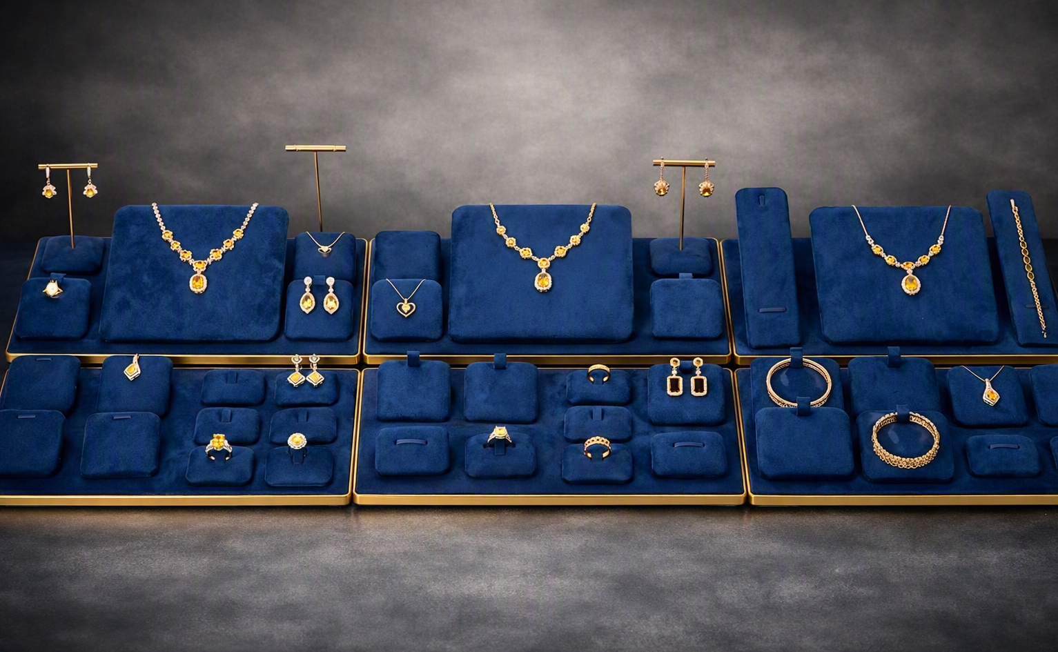 Jewelry Display Set